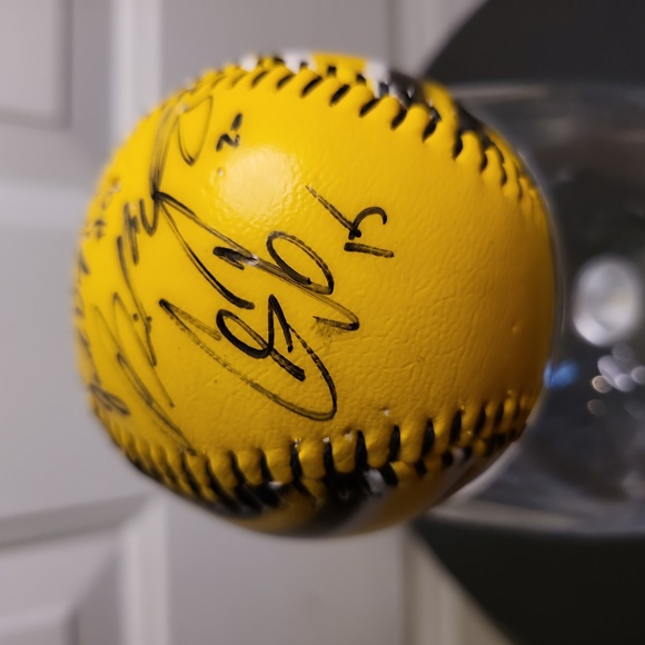 Game Used Signed Base Ball - Picture 7 of 8